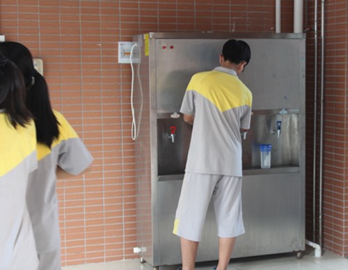 還在相信堿性水嗎？精格給校園好水