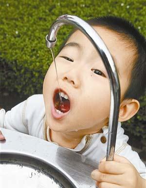 為什么要選擇校園直飲水，精格為您解答