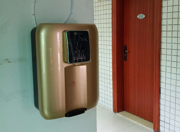 壁掛<a href='http://www.hlopyn.com/bggxysj.htm' class='keys' title='點擊查看關(guān)于飲水機的相關(guān)信息' target='_blank'>飲水機</a>